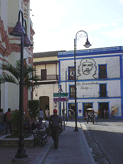 New streetlights assembled in Camagüeys historic square